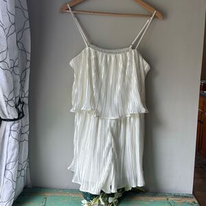 Lulus fun flirt ivory satin romper size large adjustable straps pleated